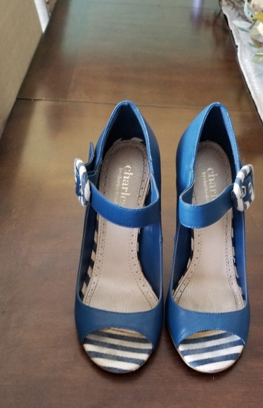 Charles By Charles David Tundra Peep Toe Pump - Picture 3 of 8